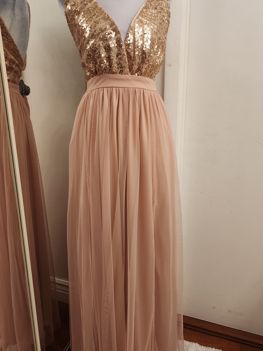 Elegant Sequin Bodice Maxi Dress in Blush